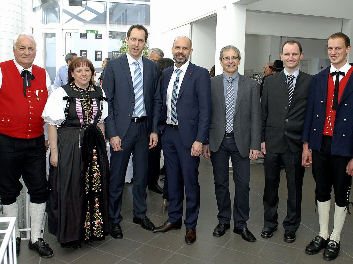 Christian Fiel, Heike Ladurner-Strolz, Günter Ratt, Bgm. Jürgen Kuster, Norbert Haumer, Marcellin Tschugmell und Bernhard Schrottenbaum Christian Fiel, Heike Ladurner-Strolz, Günter Ratt, Bgm. Jürgen Kuster, Norbert Haumer, Marcellin Tschugmell und Bernhard Schrottenbaum