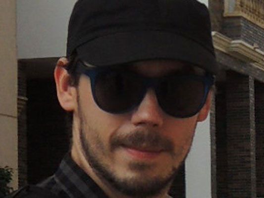 Marco Rauch ist Schrifttsteller und Redakteur Marco Rauch ist Schrifttsteller und Redakteur