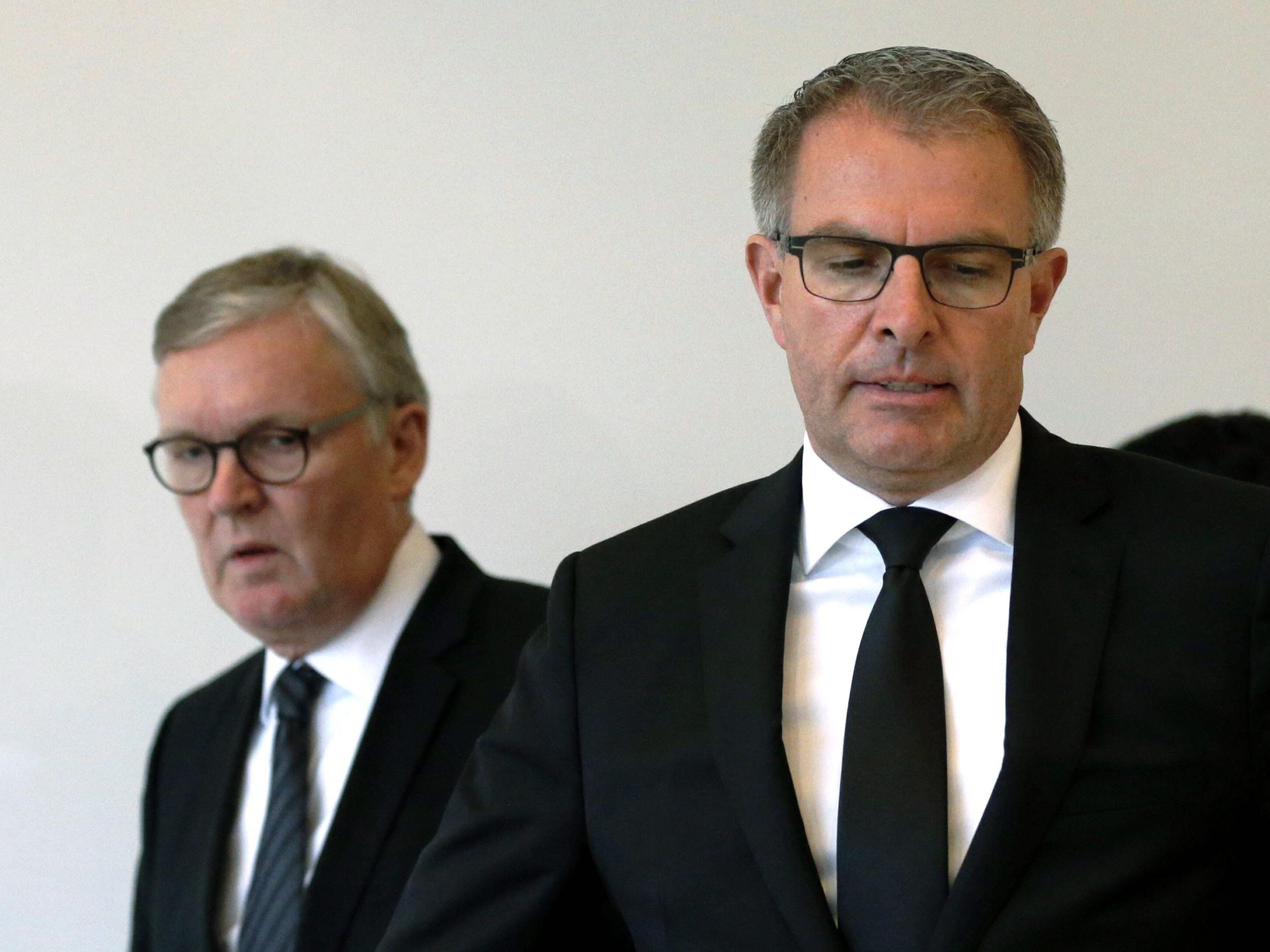 Lufthansa-CEO Carsten Spohr (rechts) und Germanwings-CEO Thomas Winkelmann bei einer Pressekonferenz am Donnerstag.