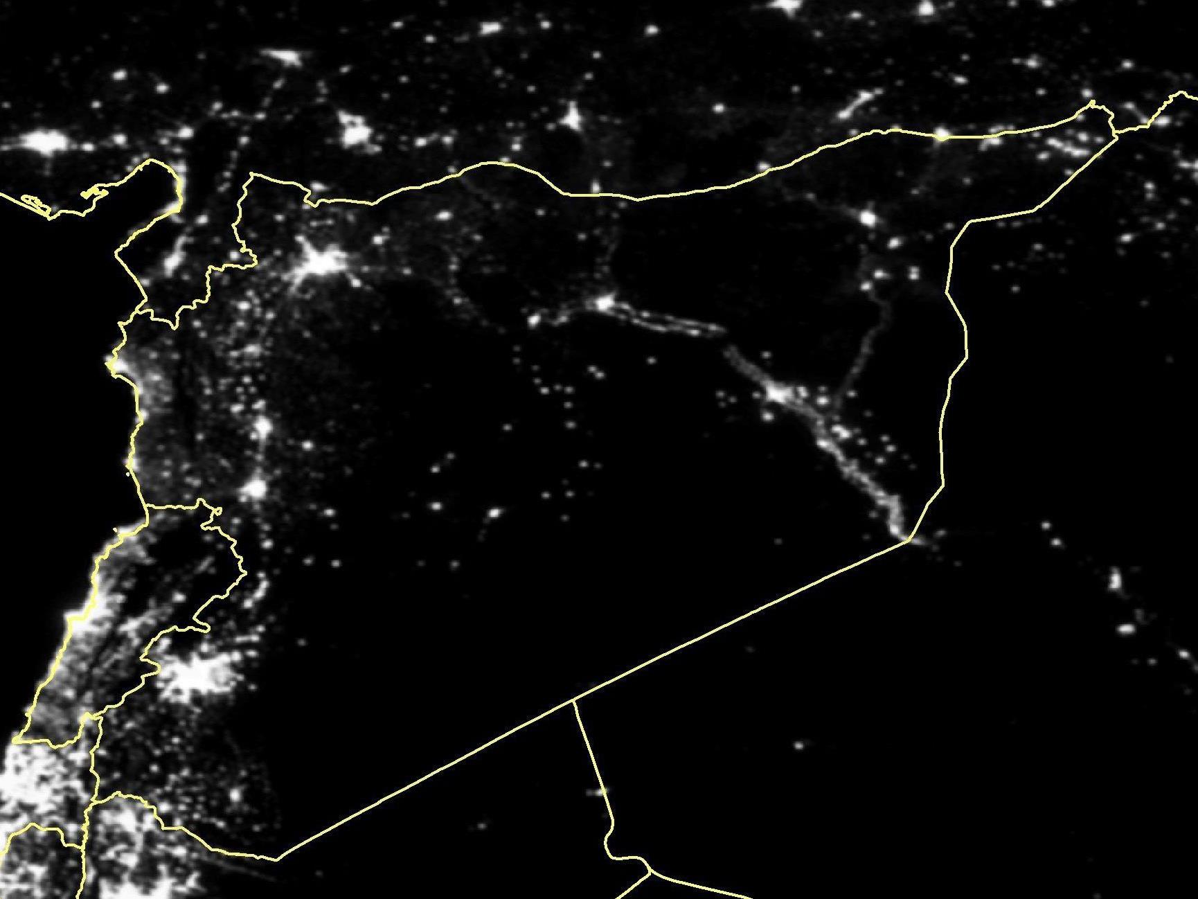 Satellitenbilder zeigen: Bürgerkrieg stürzt Syrien in Dunkelheit