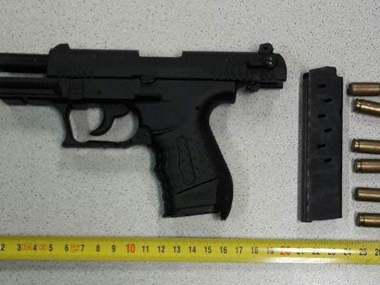 Mit dieser Waffe wurde der Tankwart im 10. Bezirk bedroht. Mit dieser Waffe wurde der Tankwart im 10. Bezirk bedroht.
