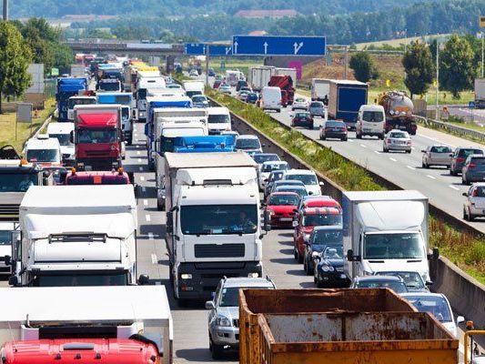 Die A1 Richtung Salzburg musste gesperrt werden. Die A1 Richtung Salzburg musste gesperrt werden.