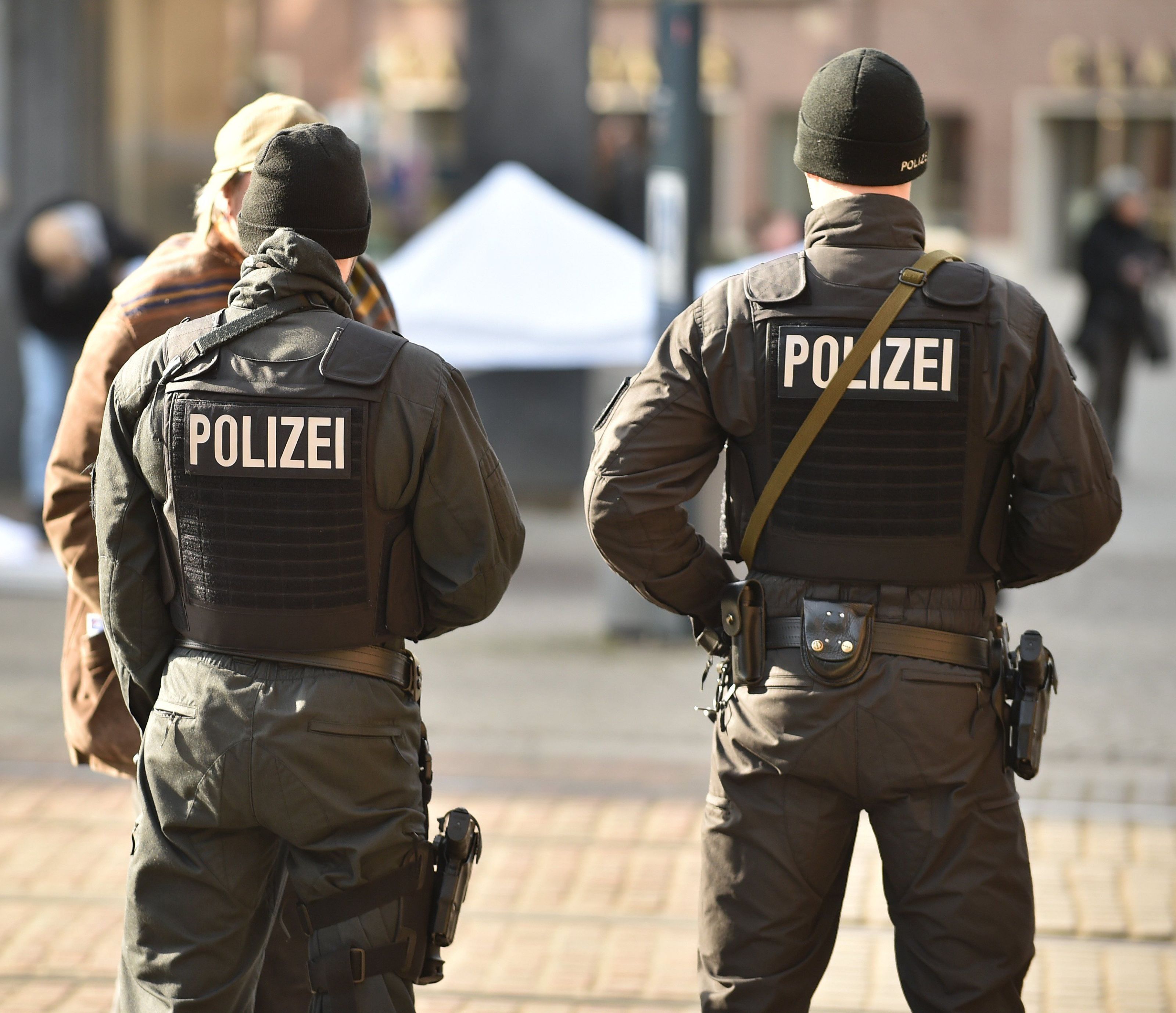 Die deutsche Polizei sucht noch immer nach den kinox.to-Betreibern. Die deutsche Polizei sucht noch immer nach den kinox.to-Betreibern.
