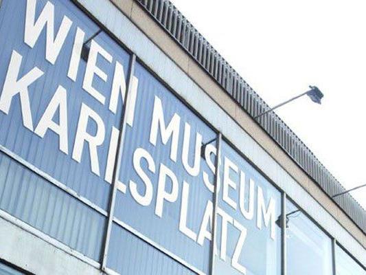 Im Wien Museum am Karlsplatz werden die "Kultis" versteigert.