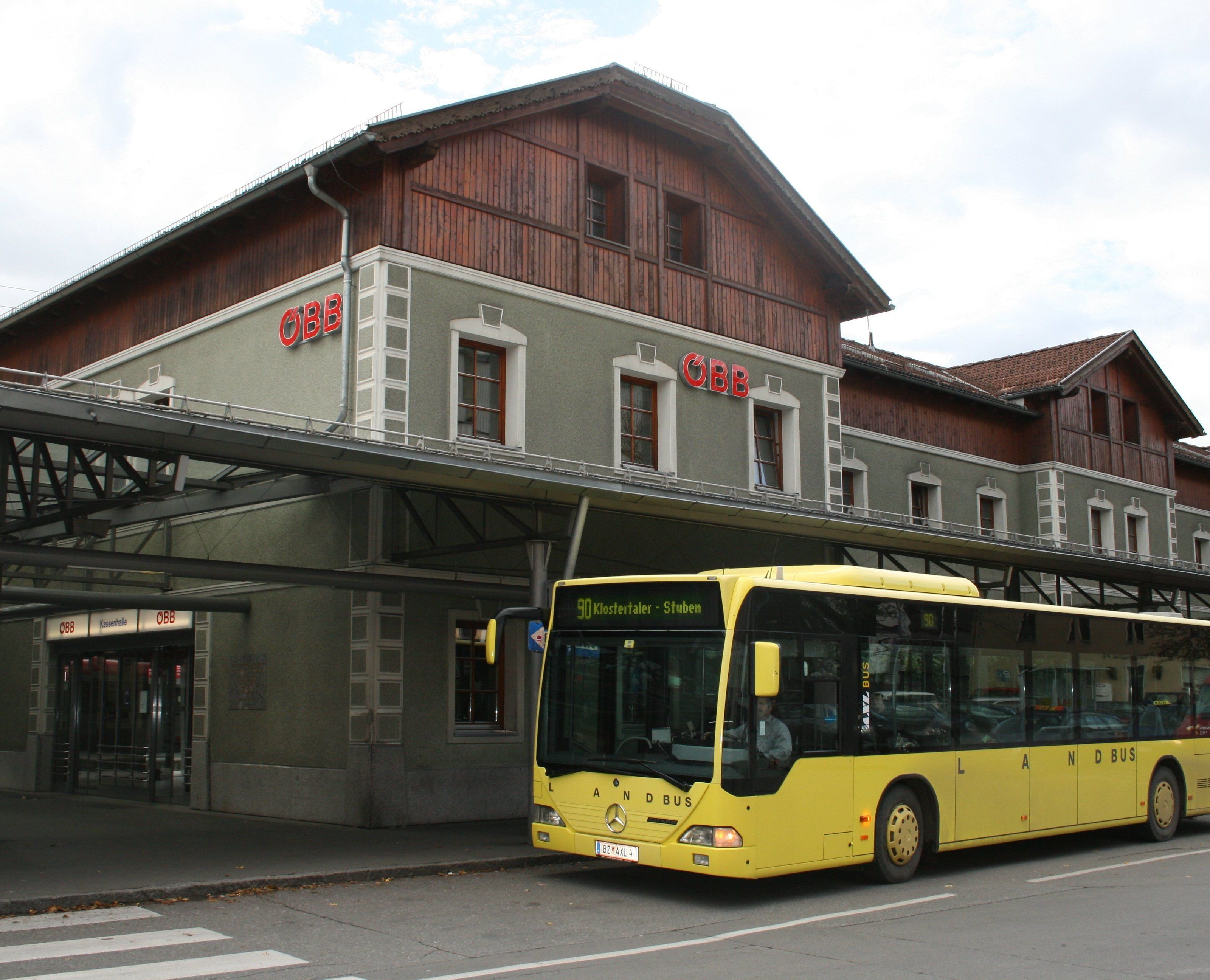Auch der Bahnhof in Bludenz gilt als „Brennpunkt“. Nicht nur Frauen haben Angst sich hier in der Nacht alleine aufzuhalten. Auch der Bahnhof in Bludenz gilt als „Brennpunkt“. Nicht nur Frauen haben Angst sich hier in der Nacht alleine aufzuhalten.