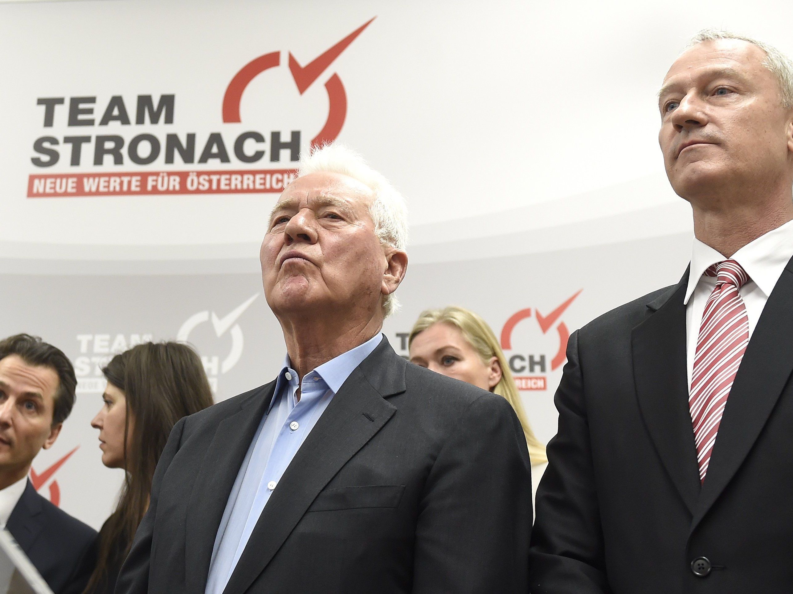 Team Stronach entscheidet sich gegen Wolfgang Auer als Spitzenkandidat Team Stronach entscheidet sich gegen Wolfgang Auer als Spitzenkandidat