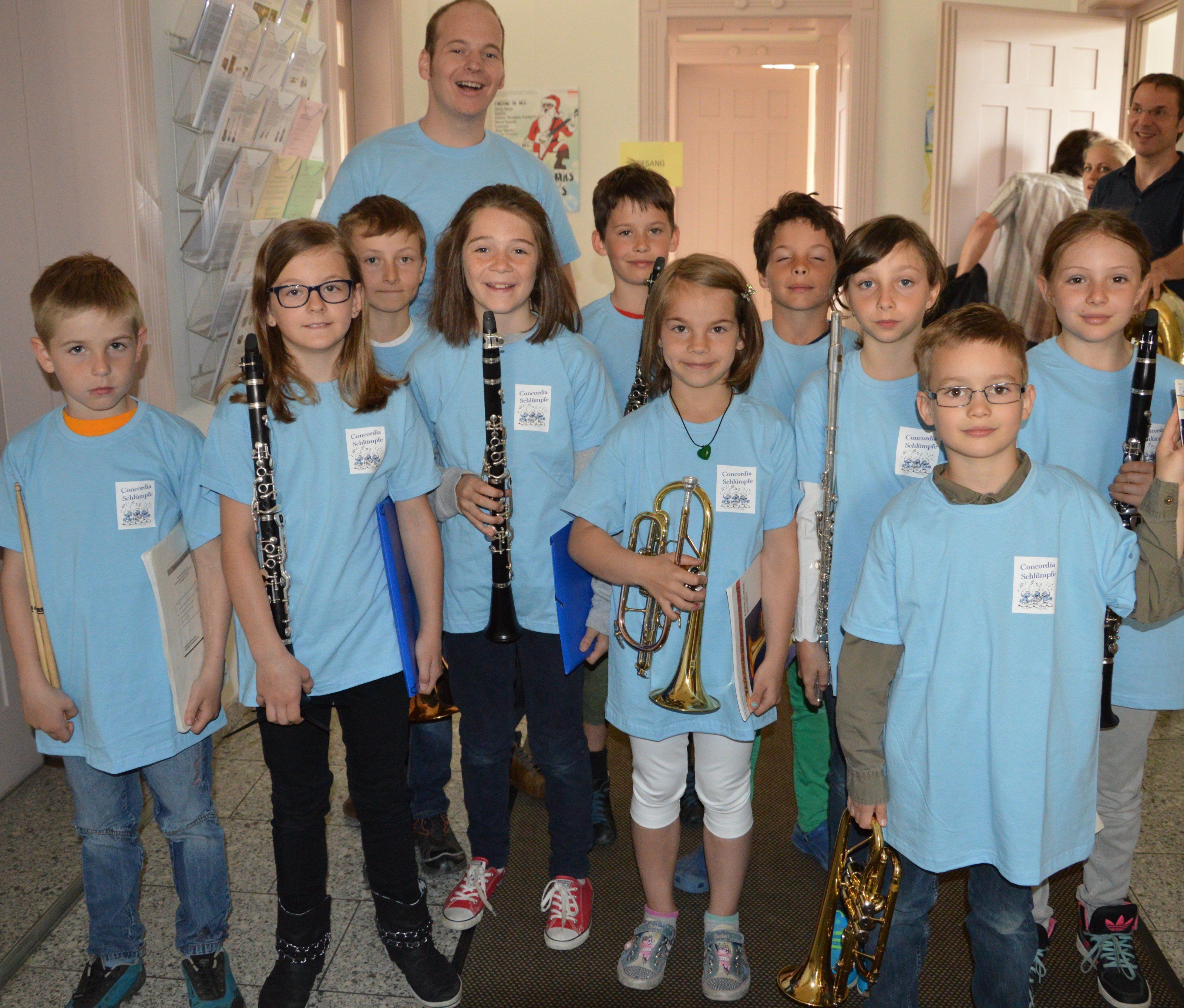 Auch die "Schlümpfe" des MV Concordia spielten auf Auch die "Schlümpfe" des MV Concordia spielten auf