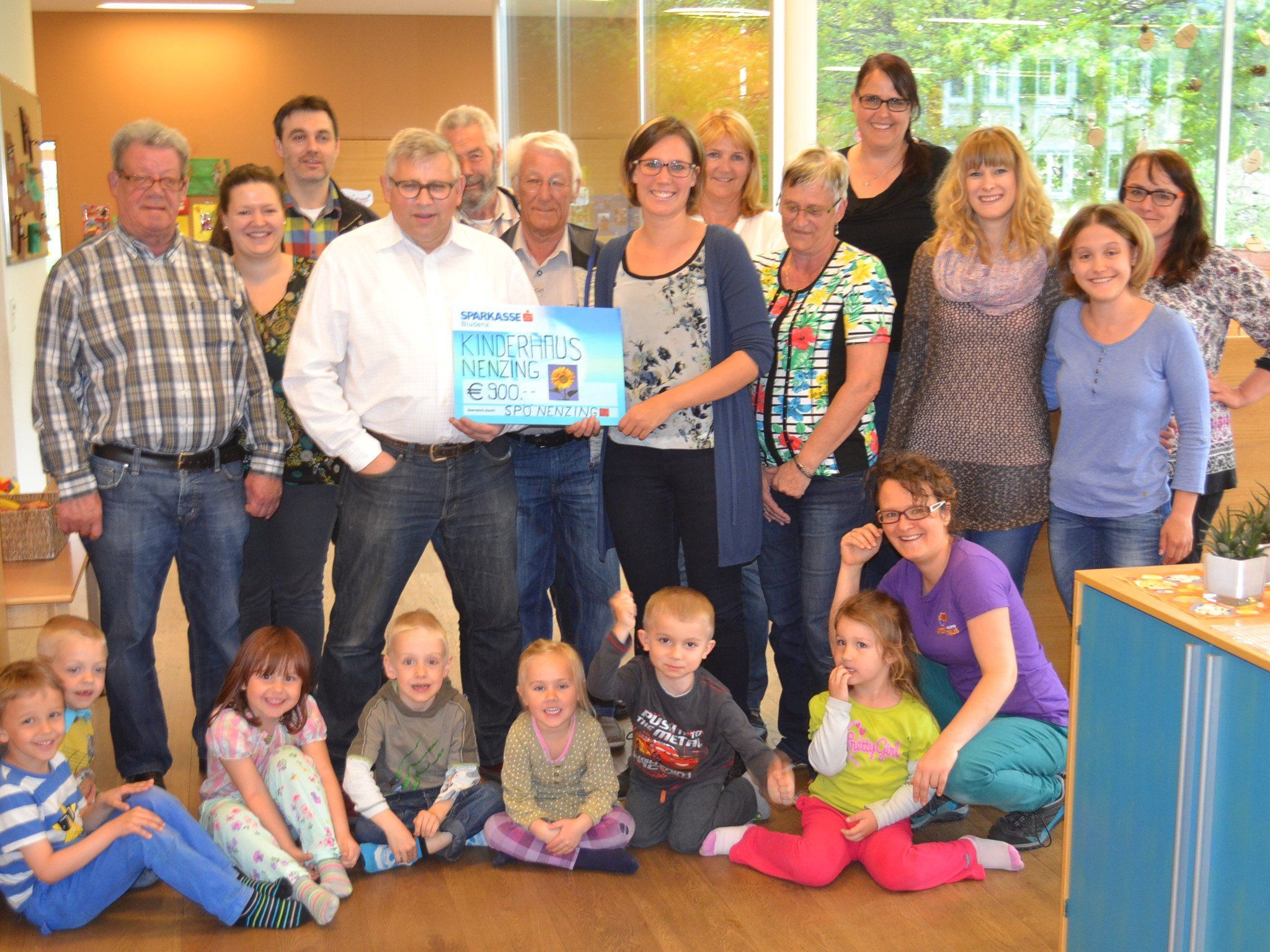 Spendenübergabe der SPÖ Nenzing an das örtliche Kinderhaus. Spendenübergabe der SPÖ Nenzing an das örtliche Kinderhaus.