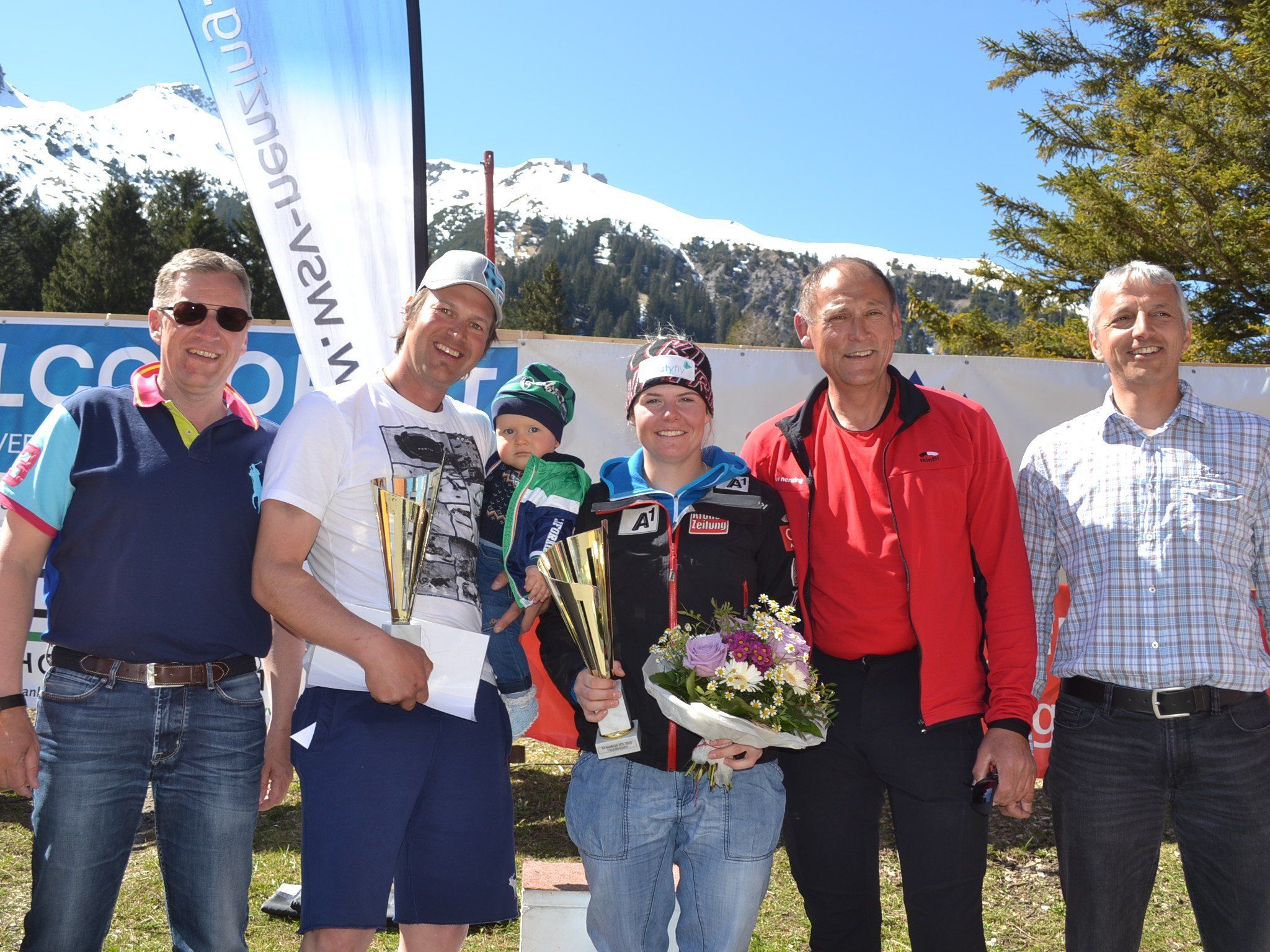 Die Gesamtsieger Kerstin Nicolussi und Pierre Egger mit Clemens Lampert, Wolfgang Pfaff und Hannes Kager. Die Gesamtsieger Kerstin Nicolussi und Pierre Egger mit Clemens Lampert, Wolfgang Pfaff und Hannes Kager.