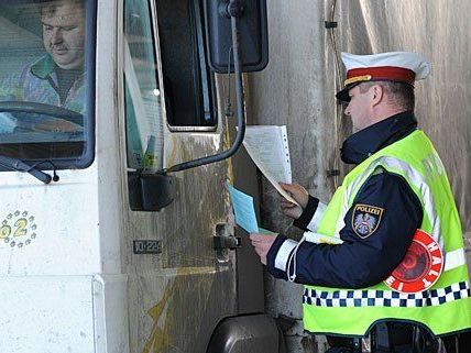 Bei Lkw-Kontrollen kam es zu Anzeigen