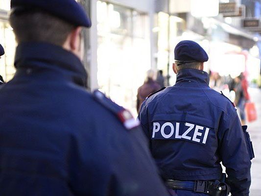 In Baden bei Wien wurde ein Supermarkt überfallen - die Polizei ermittelt