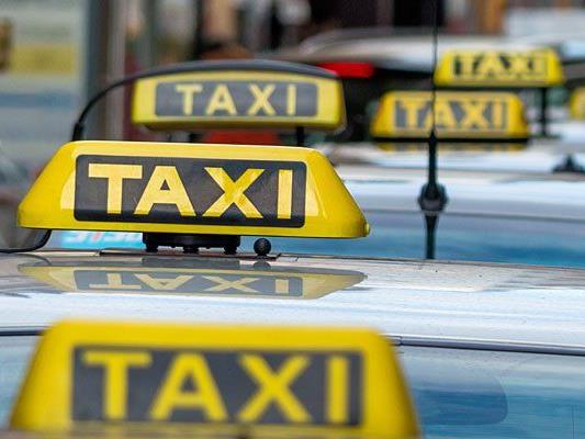 Wer sich in Wien ein Taxi teilen möchte, kann das künftig auch mit Unbekannten tun