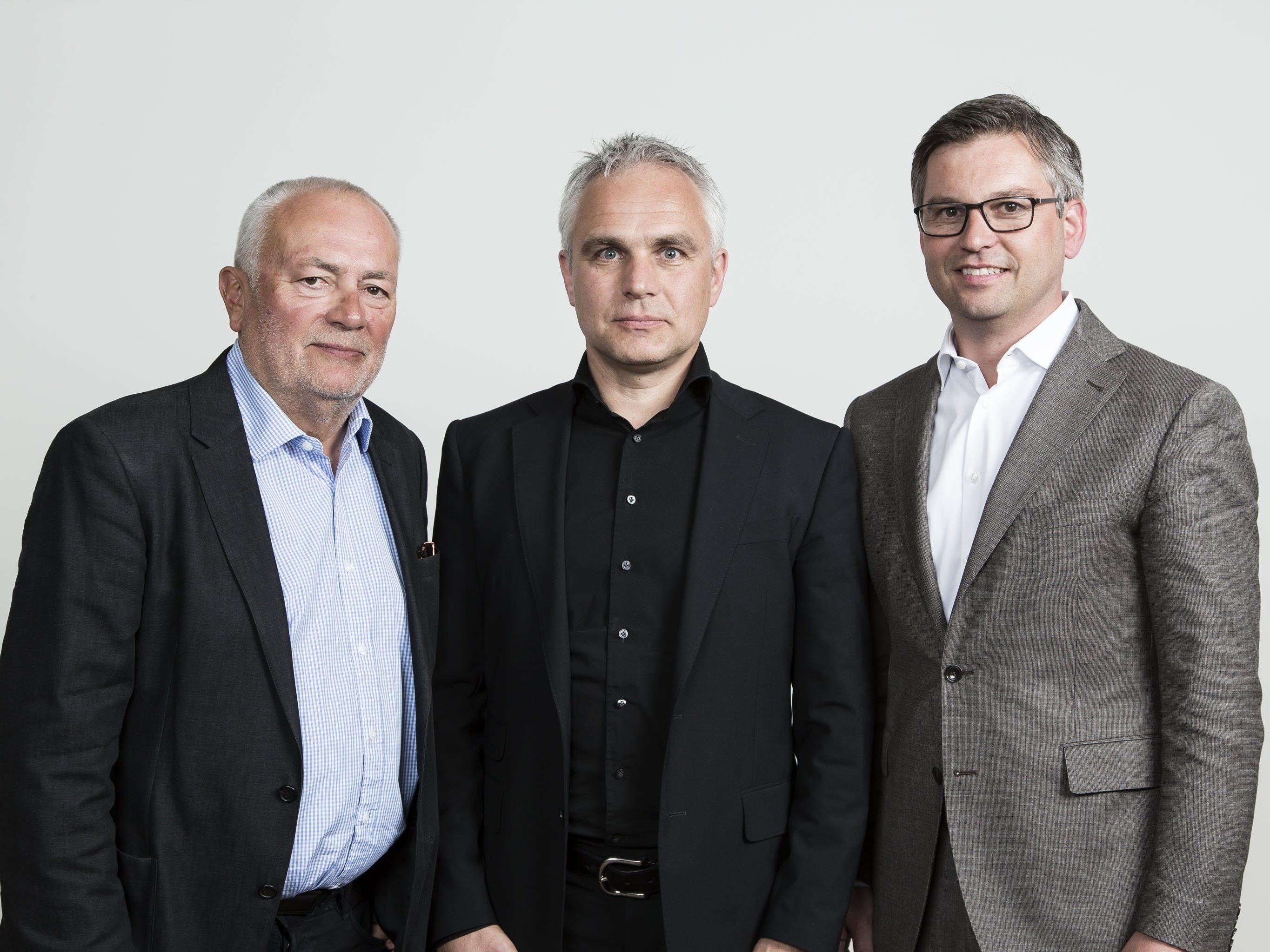 Präsident Manfred Schnetzer mit den beiden Vizepräsidenten Wolfgang Burtscher (l.) und Magnus Brunner (r.).