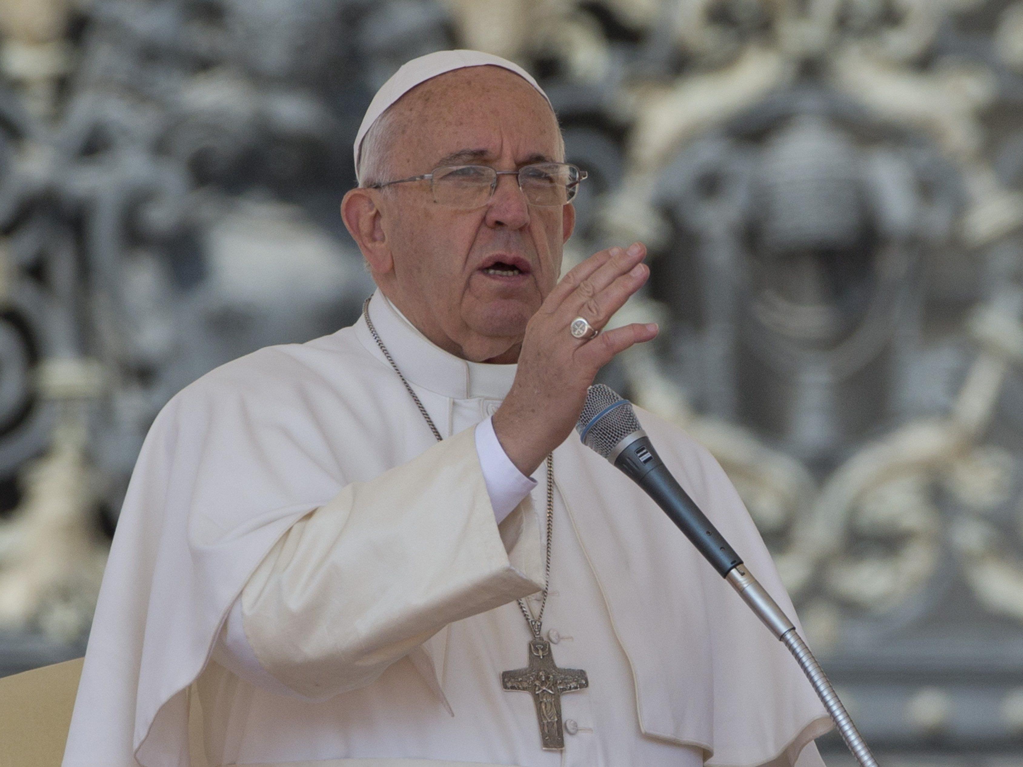 Papst Franziskus sagt die heutige Kultur habe Angst vor Geschlechtsunterschieden.