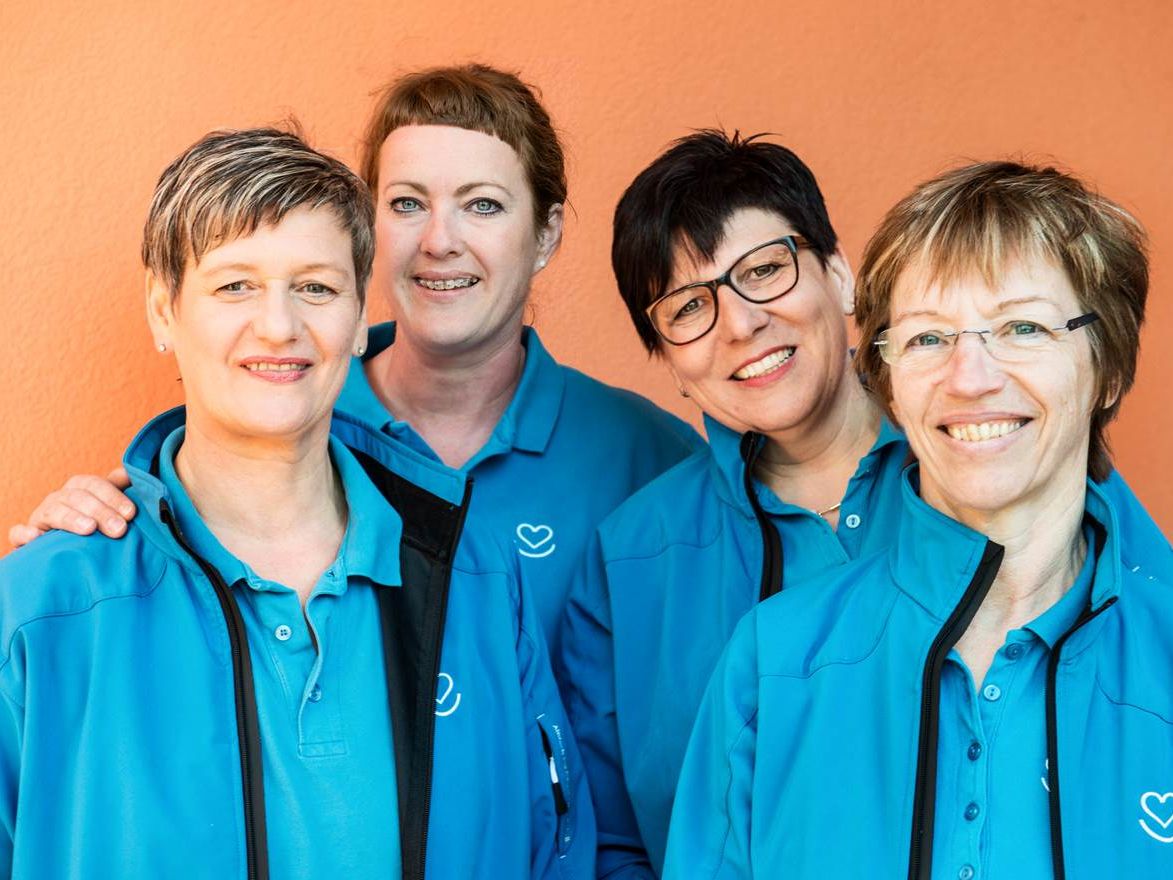Pflegeteam des Kranken- und Altenpflegeverein Klaus-Weiler-Fraxern: v.re. Pflegeleiterin Martha Gut, Alexandra Fröwis, Tanja Riedmann, Monika Neuhauser. Pflegeteam des Kranken- und Altenpflegeverein Klaus-Weiler-Fraxern: v.re. Pflegeleiterin Martha Gut, Alexandra Fröwis, Tanja Riedmann, Monika Neuhauser.