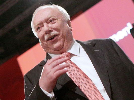 Michael Häupl konnte ein besseres Ergebnis für sich verbuchen als bei der letzten Wahl. Michael Häupl konnte ein besseres Ergebnis für sich verbuchen als bei der letzten Wahl.