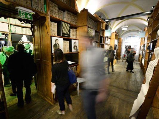 Im Literaturmuseum der Österreichischen Nationalbibliothek. Im Literaturmuseum der Österreichischen Nationalbibliothek.