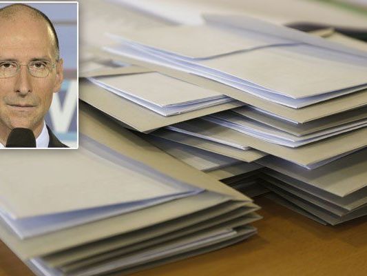 Sorgloser Umgang mit Wahlkarten in Vorarlberg - für Politologe Peter Filzmaier auf jeden Fall "ein Problem". Sorgloser Umgang mit Wahlkarten in Vorarlberg - für Politologe Peter Filzmaier auf jeden Fall "ein Problem".