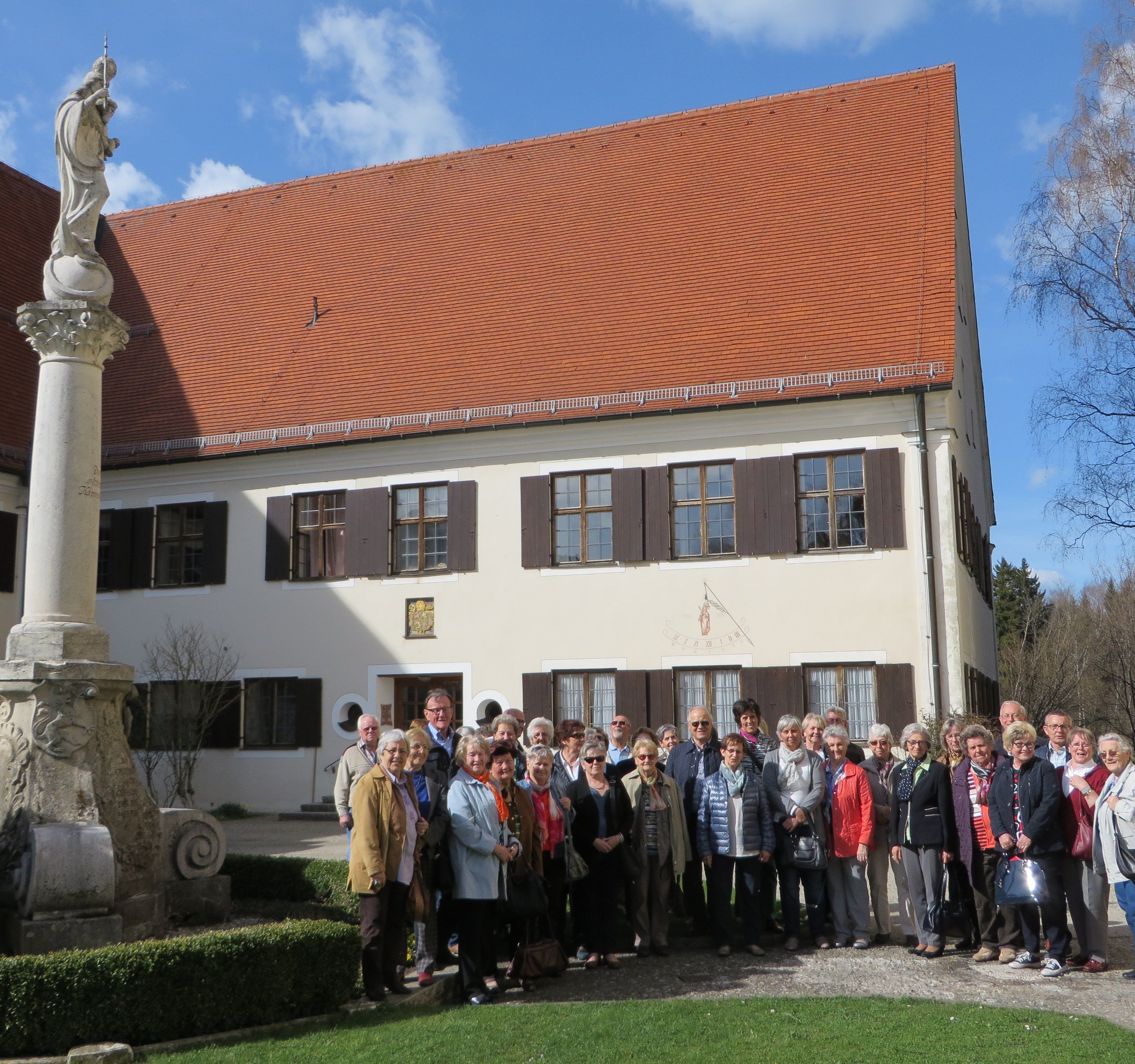 Die Ausflugsmitglieder in Maria Steinbach Die Ausflugsmitglieder in Maria Steinbach