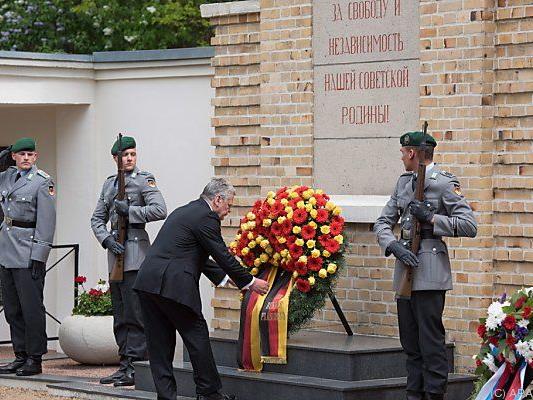 Gauck erinnerte an die vielen Toten