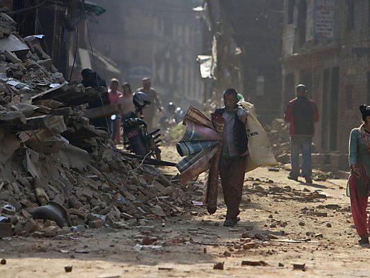 Fast 9.000 Menschen kamen bei dem Erdbeben ums Leben