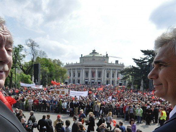 Die Maiaufmärsche werden im heurigen Jahr für den Wahlkampf genutzt. Die Maiaufmärsche werden im heurigen Jahr für den Wahlkampf genutzt.