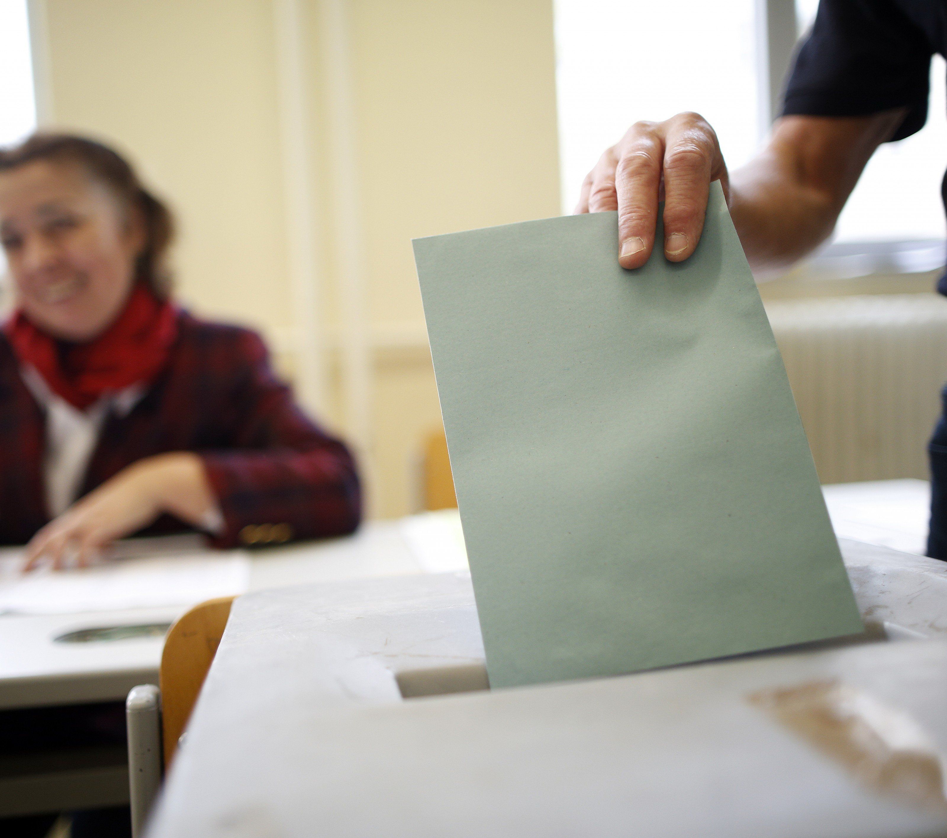 Wichtige Fragen und Antworten rund um Wahlrecht, Stimmabgabe und mögliche Verbote.