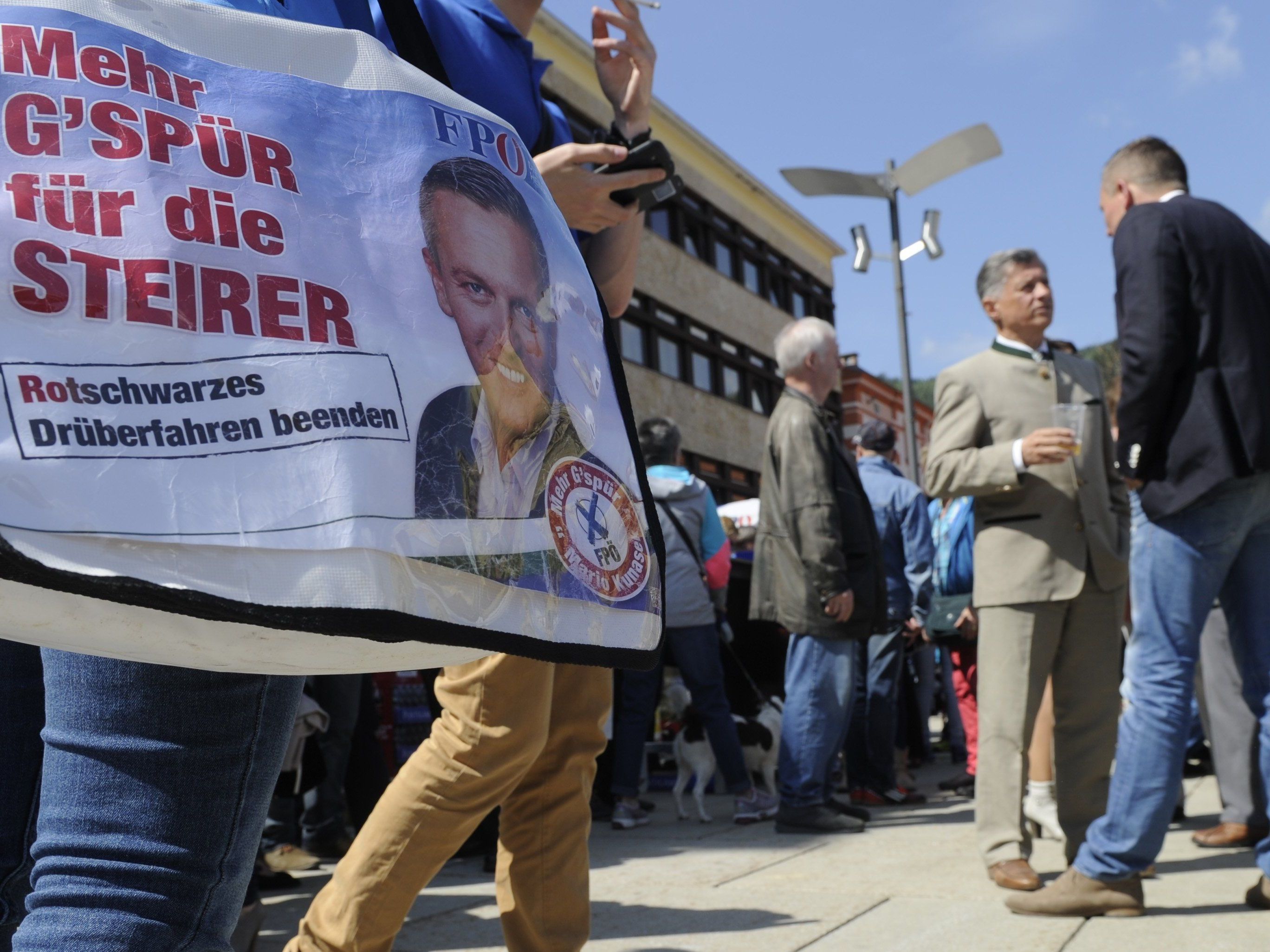 Erste Umfragen vor der Landtagswahl in der Steiermark zeigen ein großes Plus für die FPÖ.