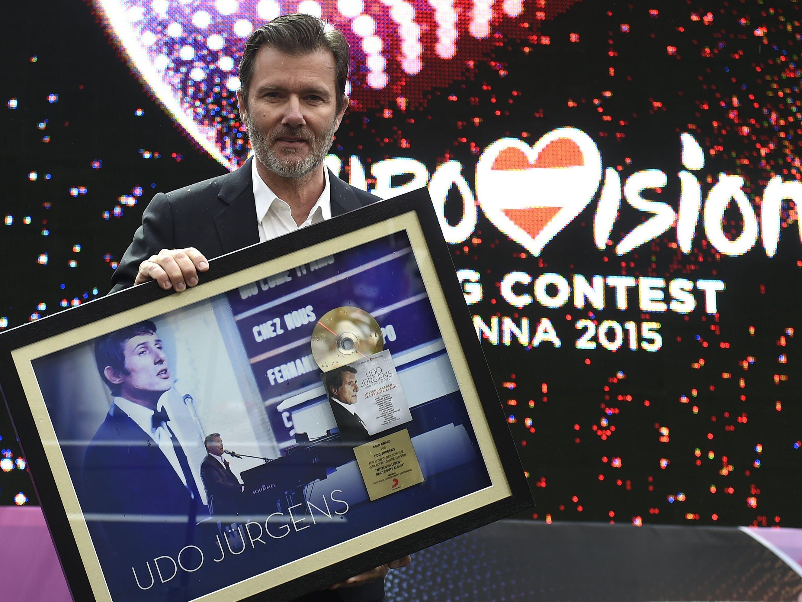 Song Contest: John Jürgens mit Auszeichnungen für seinen verstorbenen Vater Udo Jürgens .