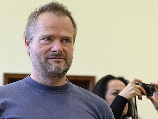 VGT-Obmann Martin Balluch als Zuschauer während des "Tierschützer-Prozesses" im Mai 2014 VGT-Obmann Martin Balluch als Zuschauer während des "Tierschützer-Prozesses" im Mai 2014