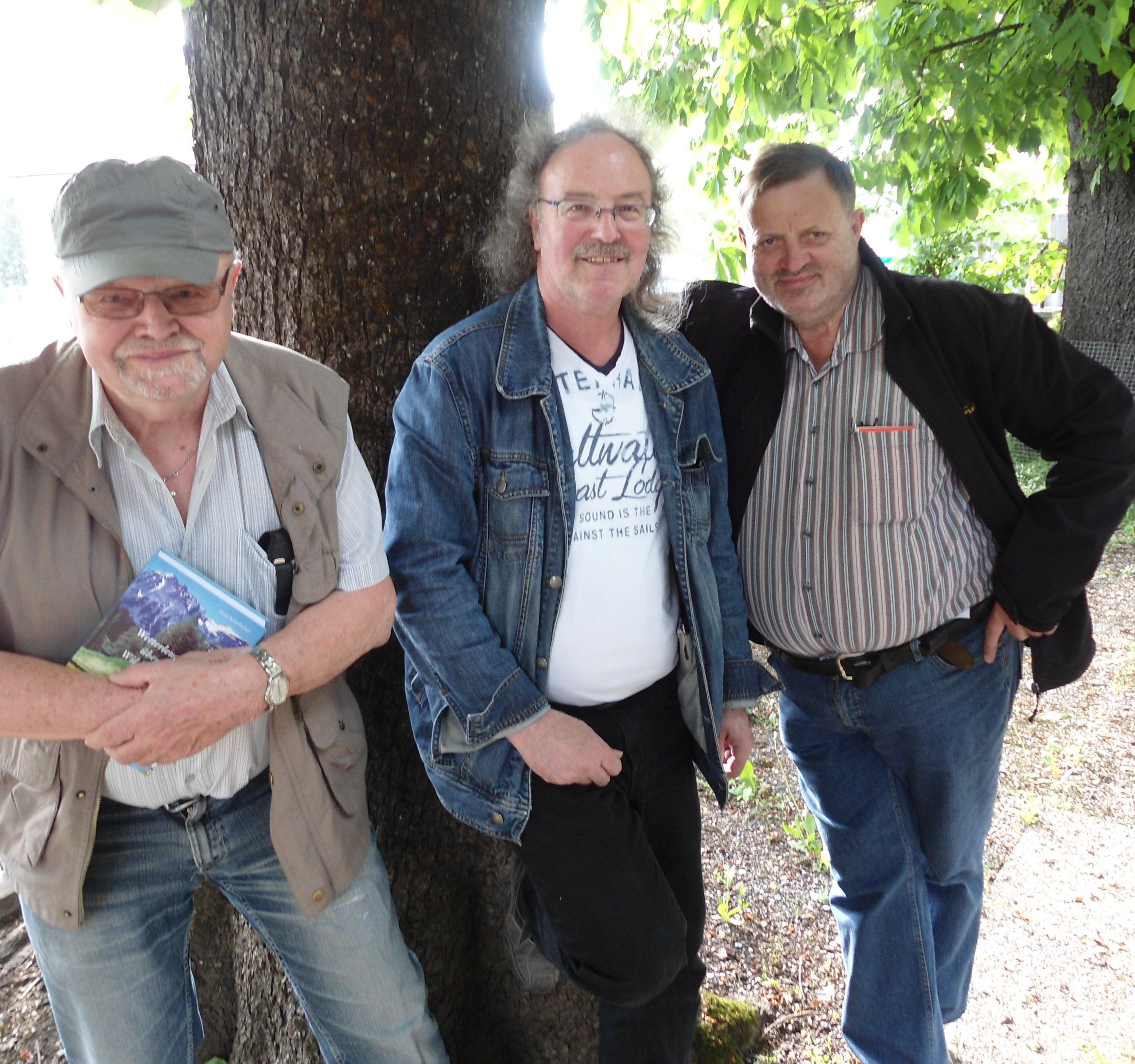 Laden zur musikalischen Garten-Lyrik: Ernst Krimbacher, Franz Heindl, Manfred Strolz (v.l.). Laden zur musikalischen Garten-Lyrik: Ernst Krimbacher, Franz Heindl, Manfred Strolz (v.l.).