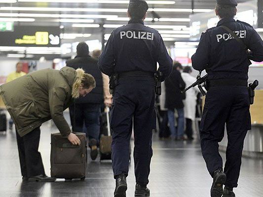Schwere Vorwürfe wurden gegen Flughafen-Mitarbeiter erhoben Schwere Vorwürfe wurden gegen Flughafen-Mitarbeiter erhoben