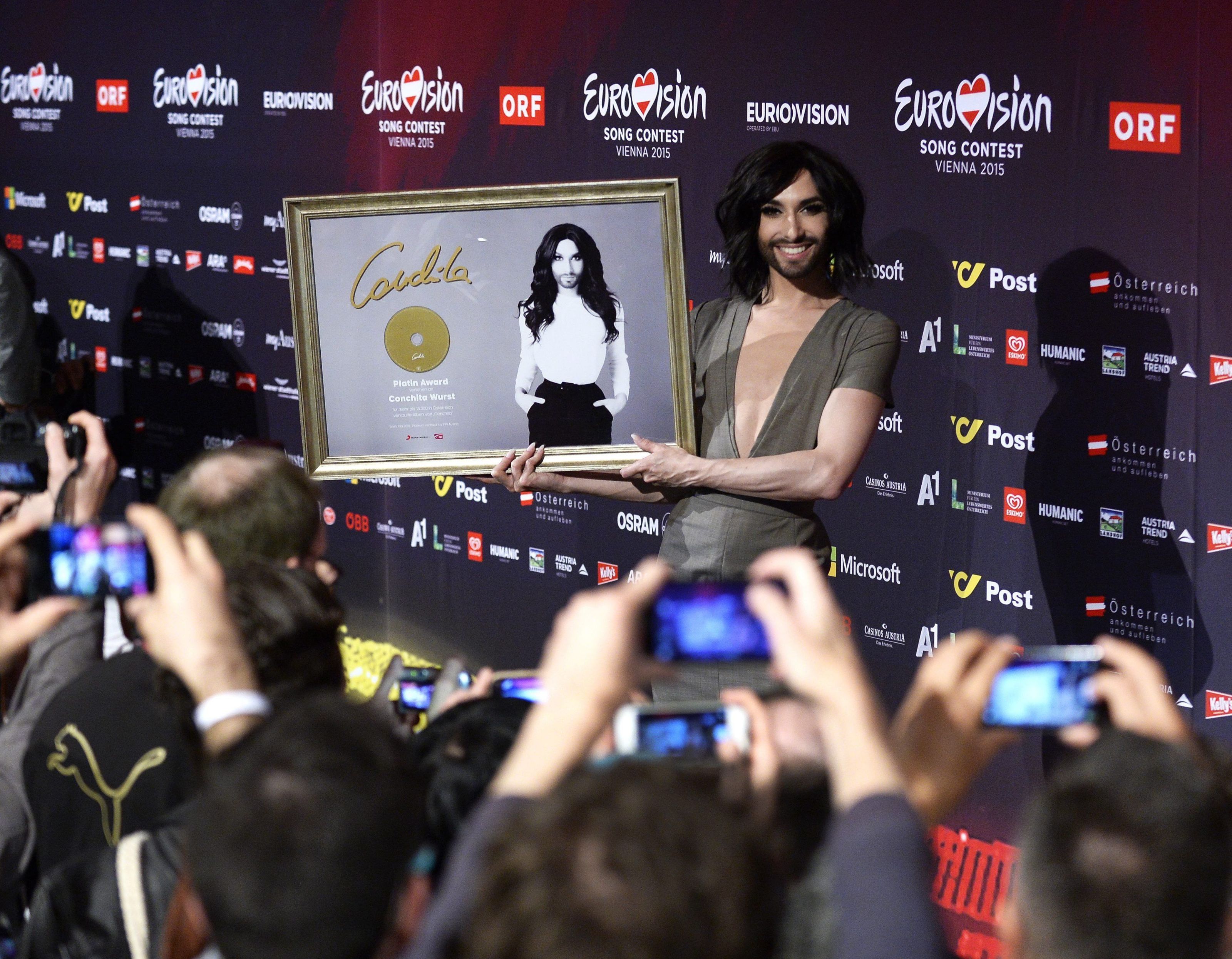 Conchita Wurst erhält Platin Conchita Wurst erhält Platin