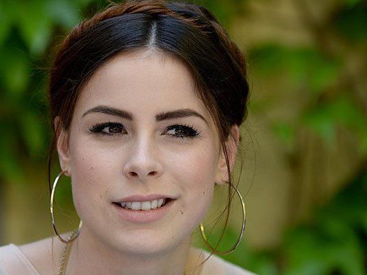 Die deutsche Sängerin Lena Meyer-Landrut beim Interview Die deutsche Sängerin Lena Meyer-Landrut beim Interview