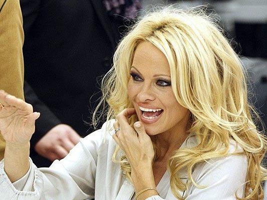 Pamela Anderson beim Wien-Besuch 2012 in der Lugner City