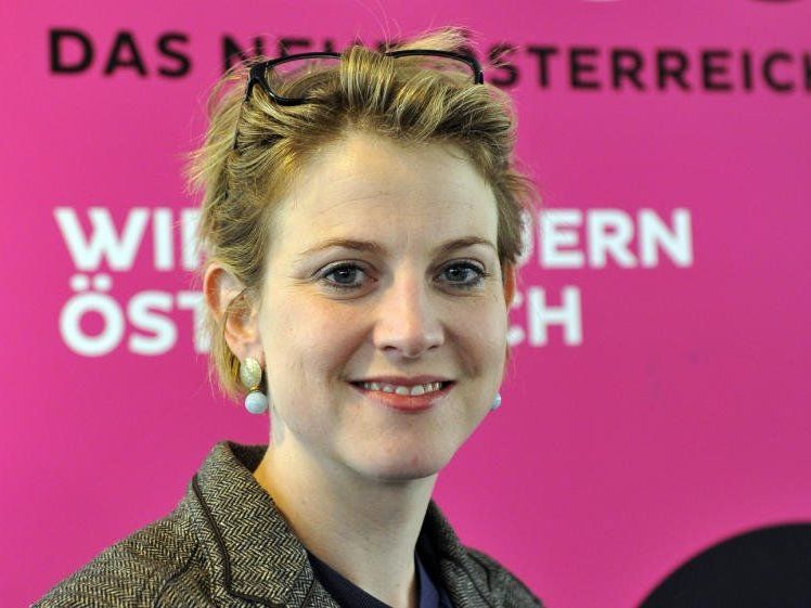 Die NEOS machen Hausbesuche in Wien. Die NEOS machen Hausbesuche in Wien.