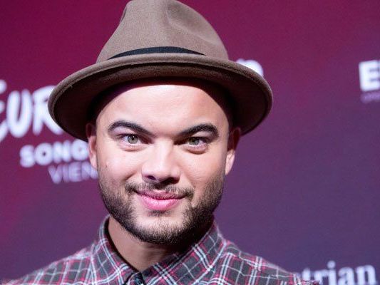 Der Charme von Guy Sebastian kommt in Wien gut an. Der Charme von Guy Sebastian kommt in Wien gut an.