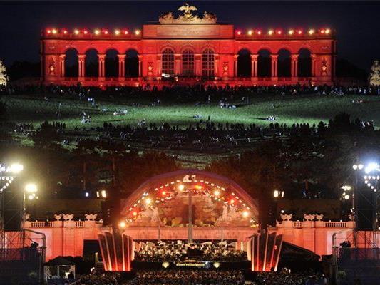 Auch heuer bringen die Wiener Linien tausende BesucherInnen zum Sommernachtskonzert der Wiener Philharmoniker