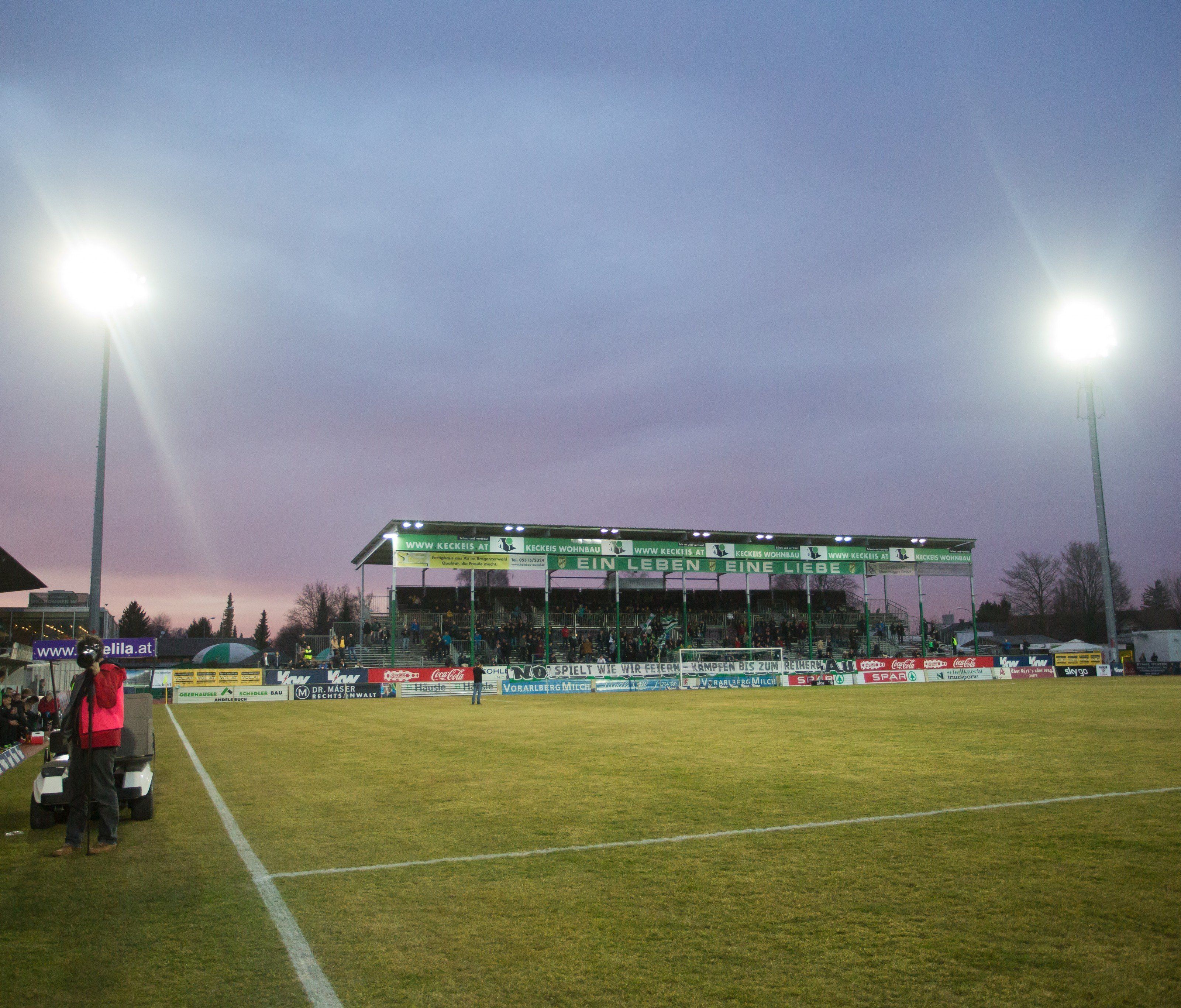 Fangruppen prallten aufeinander - Zwei Festnahmen. Fangruppen prallten aufeinander - Zwei Festnahmen.