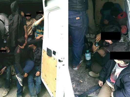 Die Flüchtlinge waren in den Laderaum des Klein-Lkws gepfercht. Die Flüchtlinge waren in den Laderaum des Klein-Lkws gepfercht.