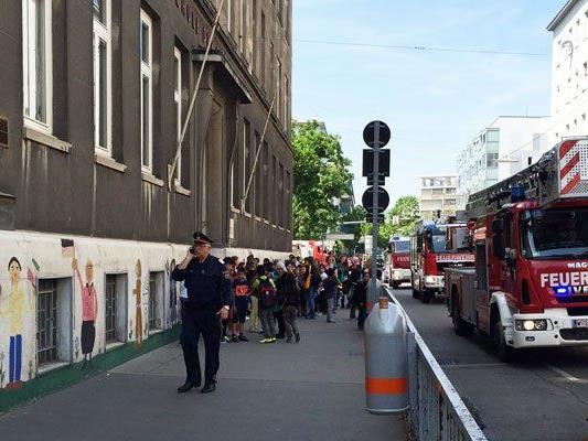 Schule in Brigittenau evakuiert.