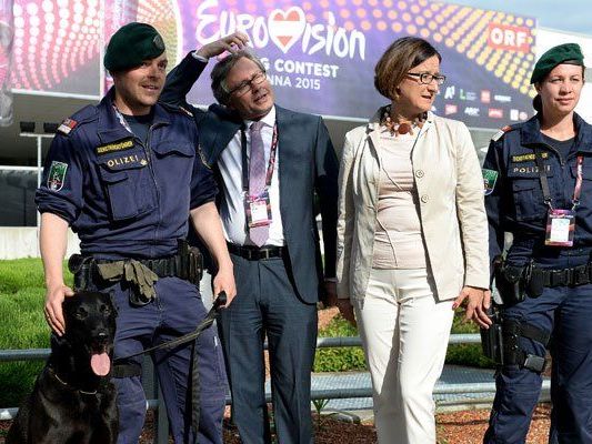 Schon jetzt sind täglich bis zu 100 Polizisten im Einsatz. Schon jetzt sind täglich bis zu 100 Polizisten im Einsatz.