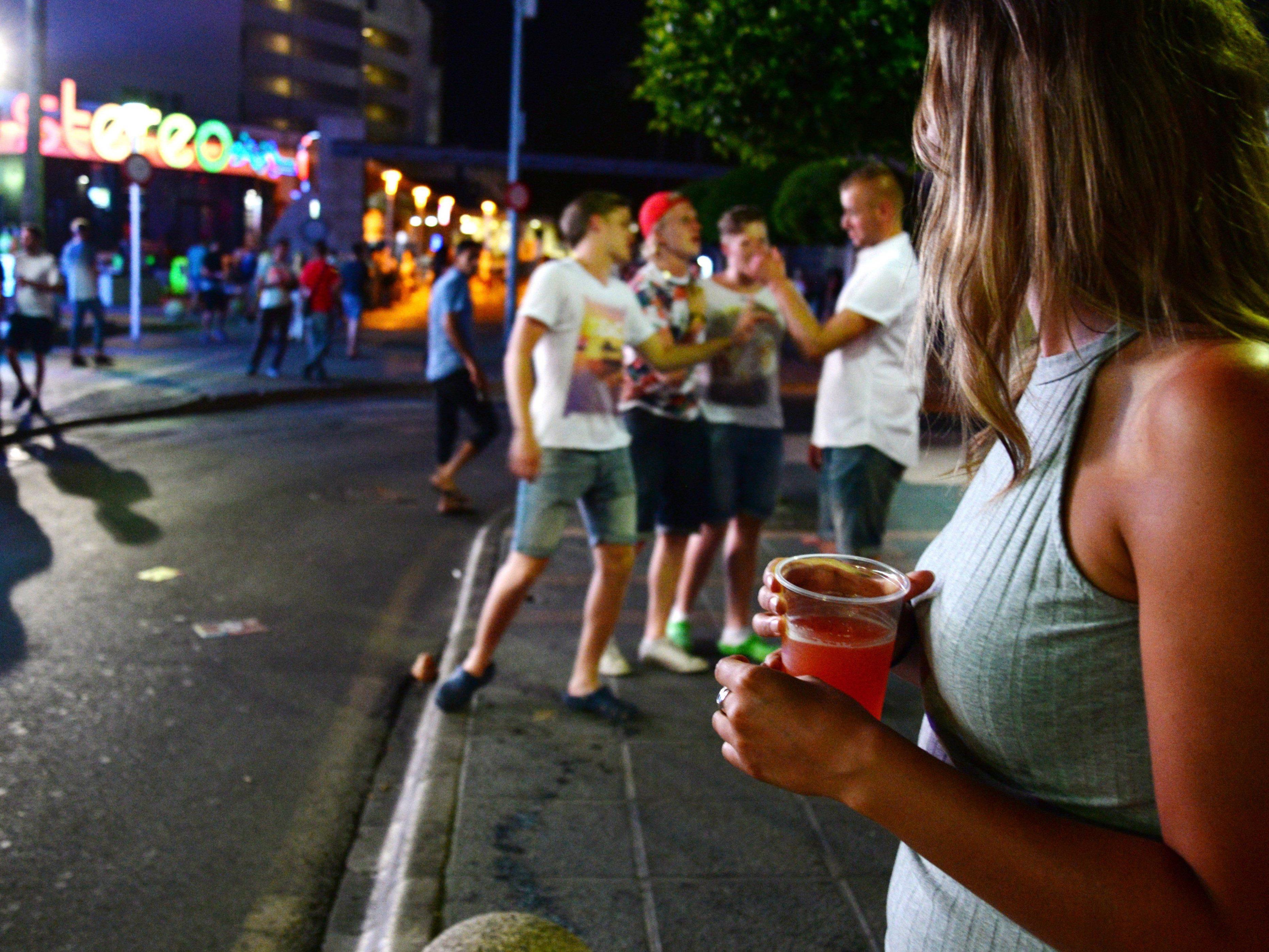 In Magaluf auf Mallorca sollen enue Benimmregeln Trinkgelage und Exzesse eindämmen.