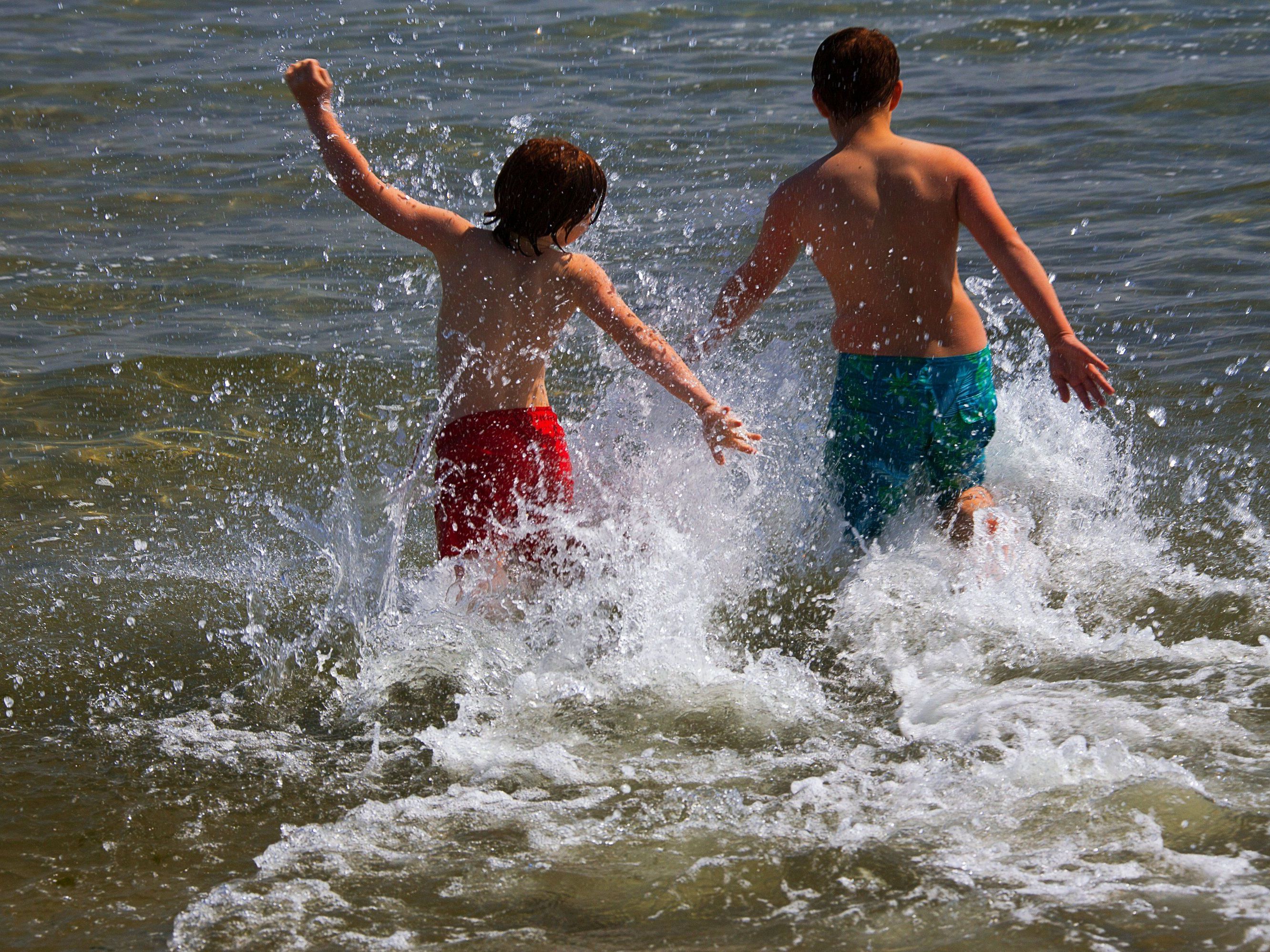 Der Hochsommer ist da - es wird von Tag zu Tag wärmer Der Hochsommer ist da - es wird von Tag zu Tag wärmer