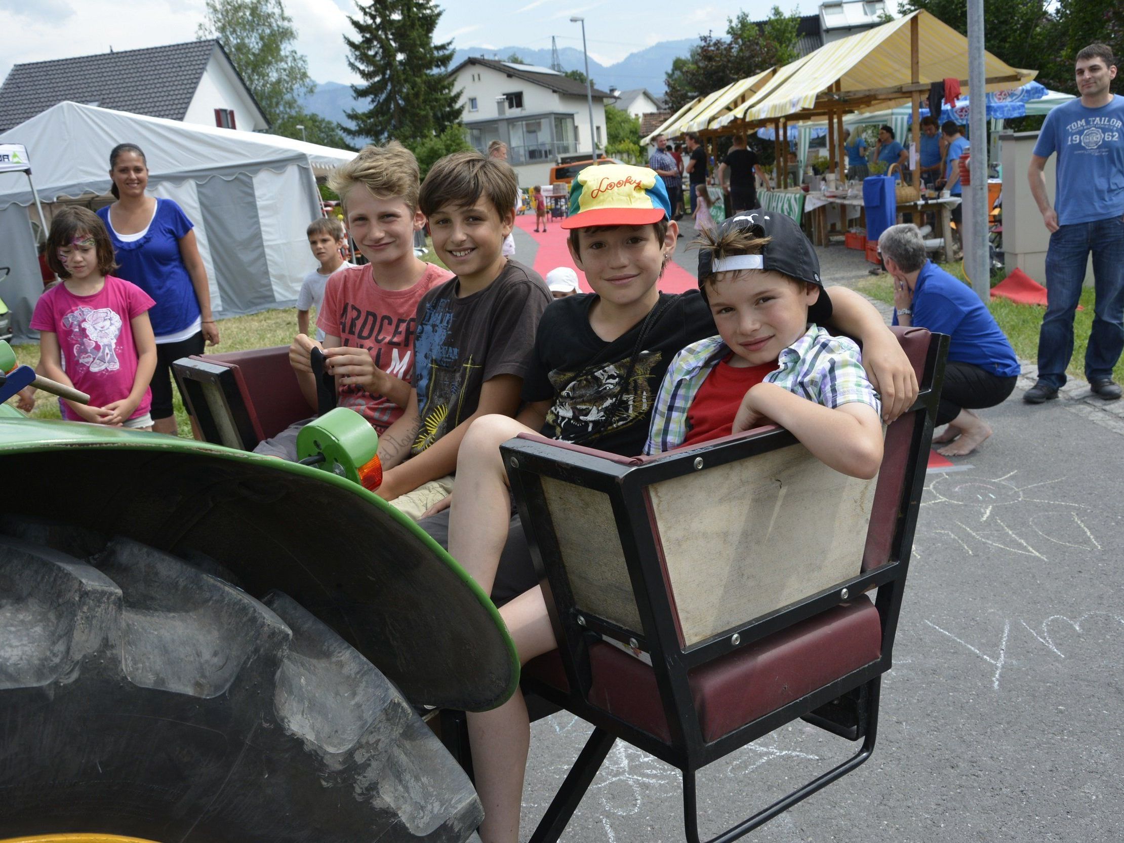 Beim Straßenfest am Samstag hatten kleine und große Bildgässler viel Spaß. Beim Straßenfest am Samstag hatten kleine und große Bildgässler viel Spaß.