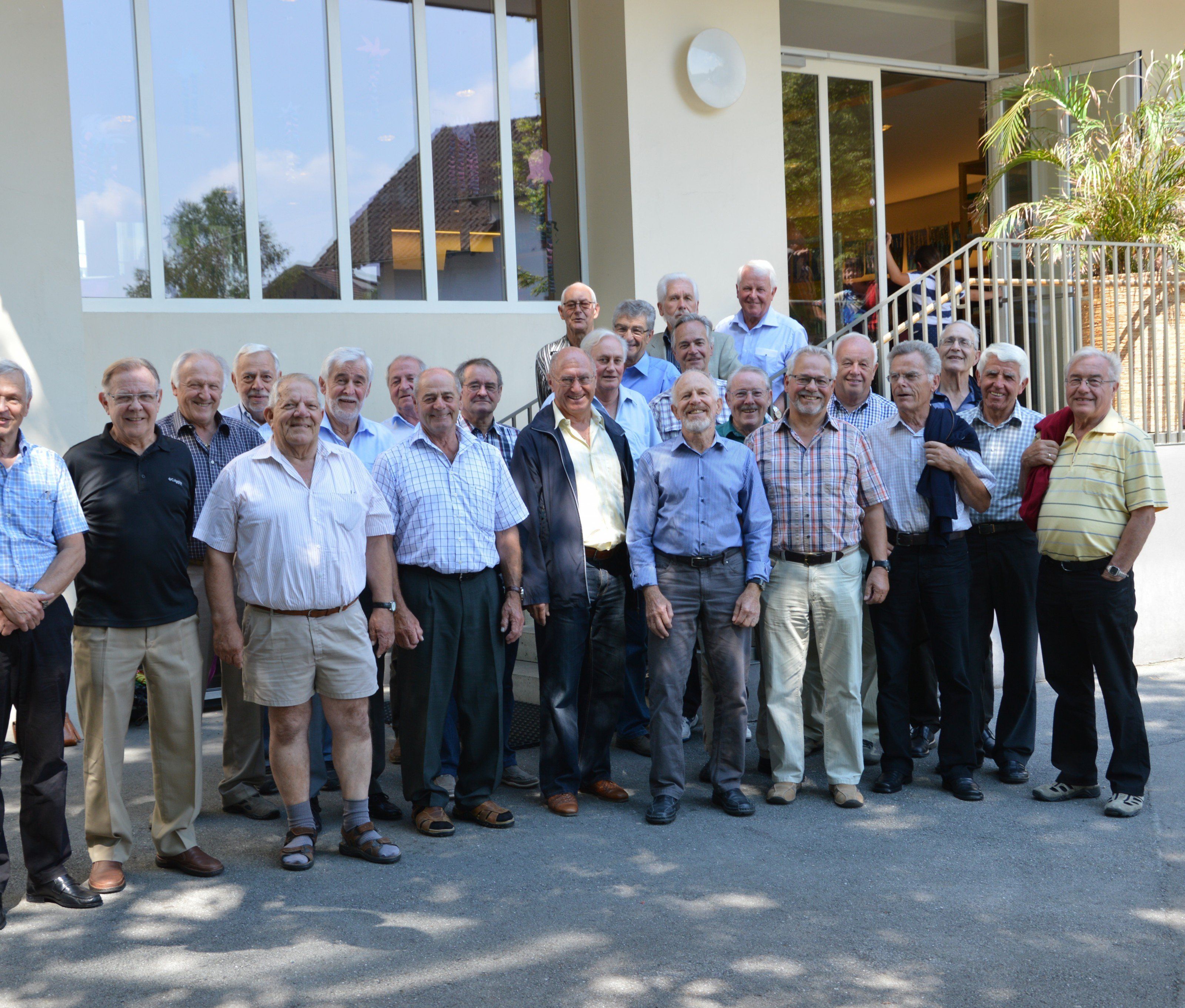 Klassentreffen nach über 60 Jahren Klassentreffen nach über 60 Jahren