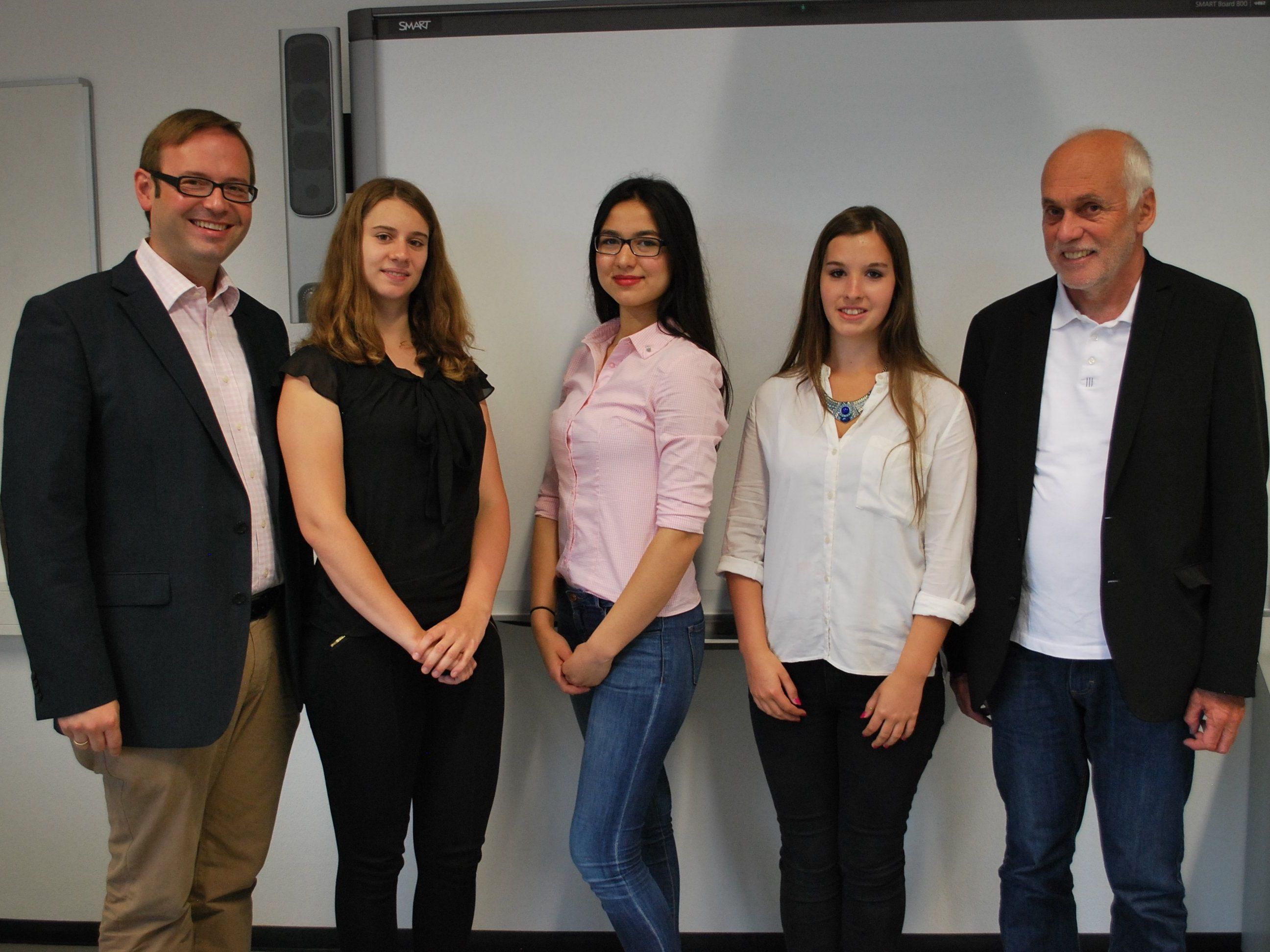 Daniel Steinhofer, Kathrin Geist, Zuhal Çelik, Sandra Stadler, Manfred Hagen (v.li.) Daniel Steinhofer, Kathrin Geist, Zuhal Çelik, Sandra Stadler, Manfred Hagen (v.li.)