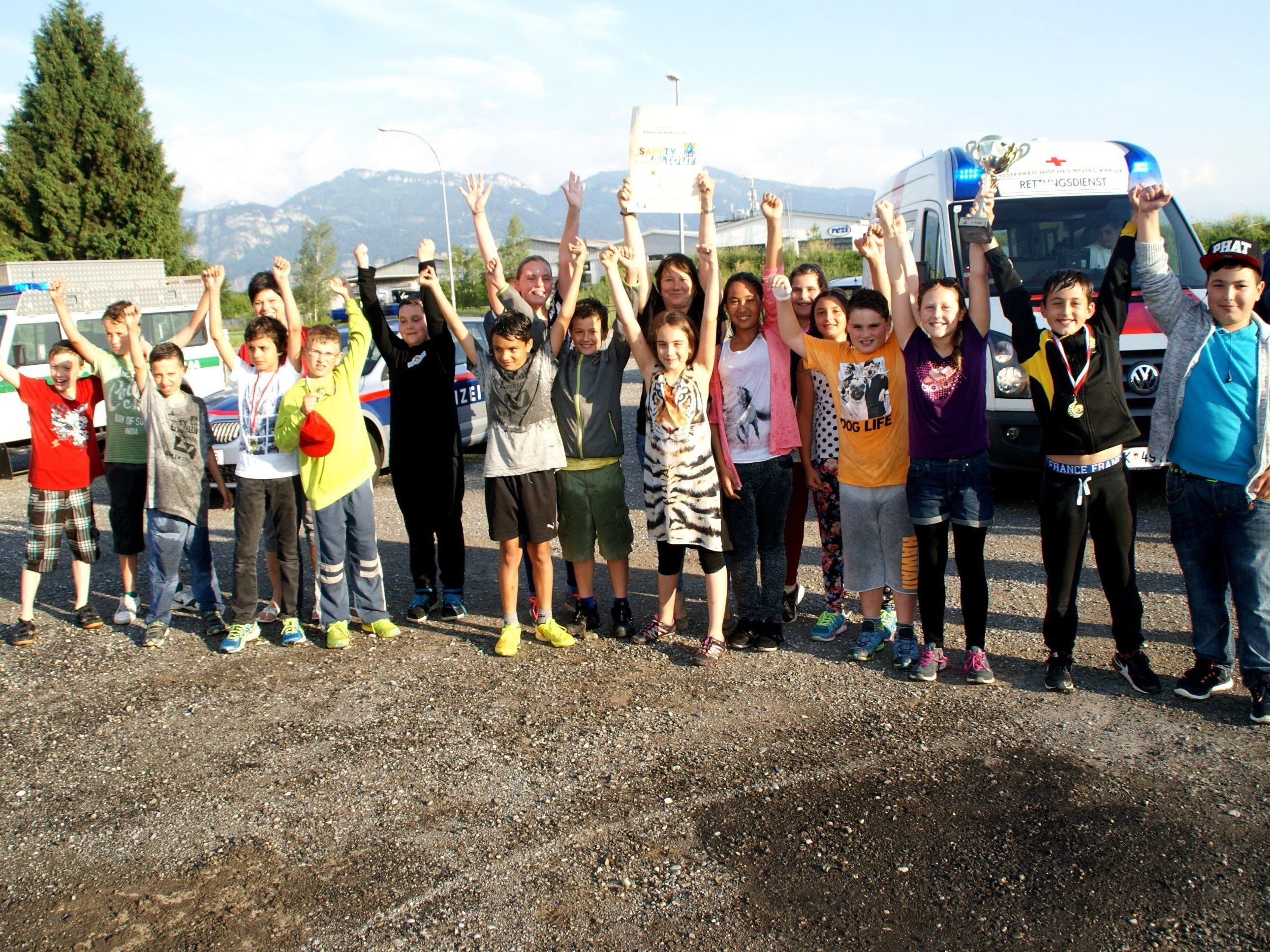 Die Safety-Tour 2015 Sieger wurden mit Pomp in Lustenau empfangen. Die Safety-Tour 2015 Sieger wurden mit Pomp in Lustenau empfangen.