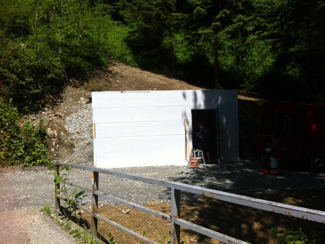 Pumpwerk Fraxern, Richtung Orsanka, Höhe Brücke. Hier wird auch das Kleinkraftwerk entstehen. Pumpwerk Fraxern, Richtung Orsanka, Höhe Brücke. Hier wird auch das Kleinkraftwerk entstehen.