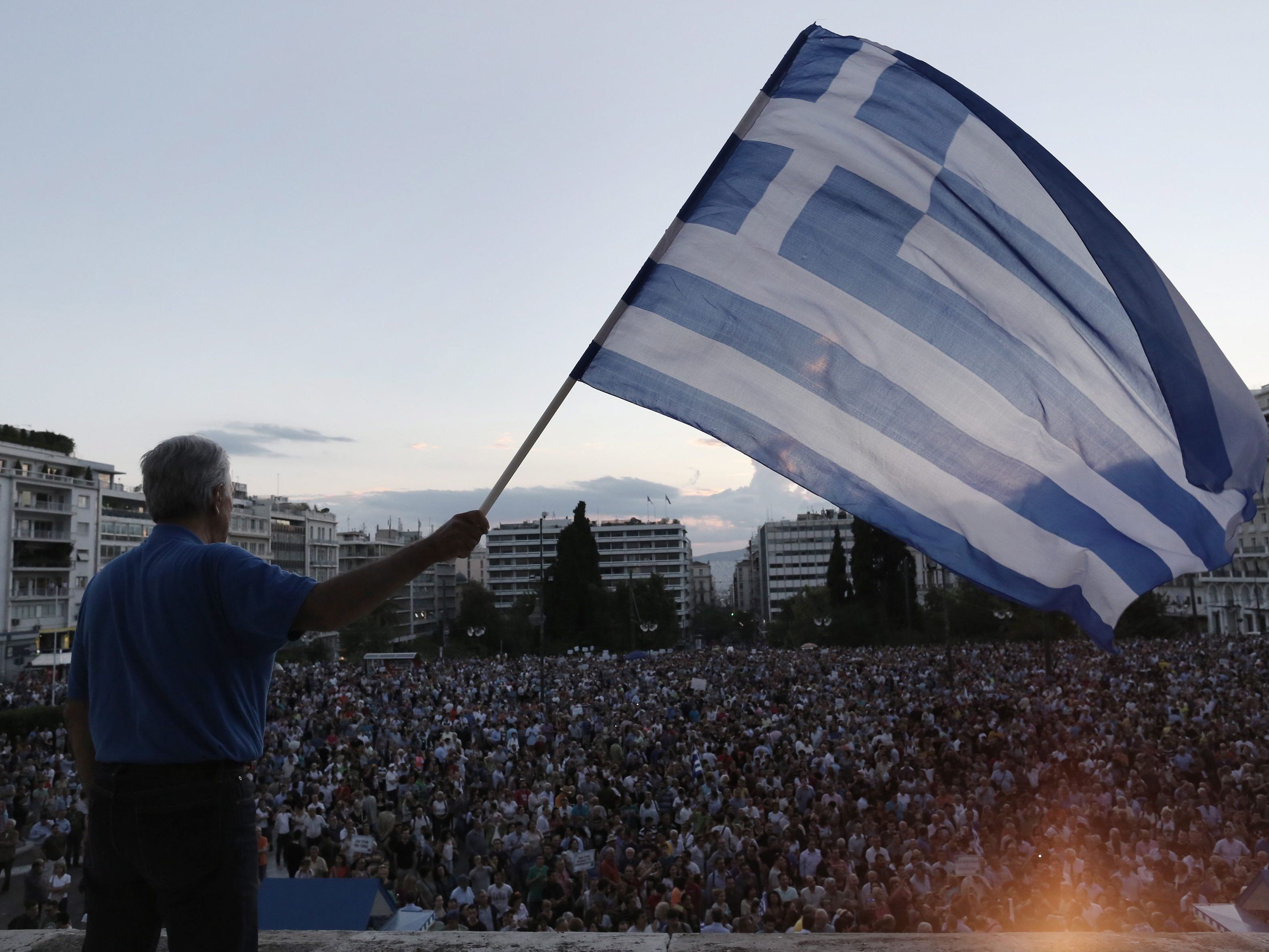 Kritik an Sondergipfel zu griechischer Krise. Kritik an Sondergipfel zu griechischer Krise.